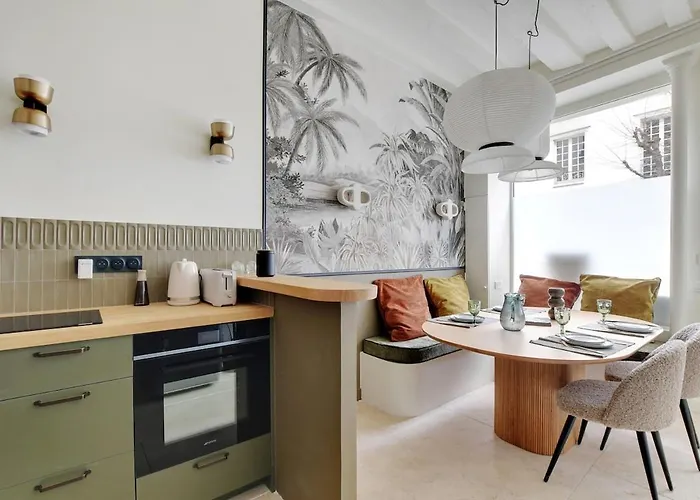 Апартаменты La Petite Maison Du Marais Avec Sauna