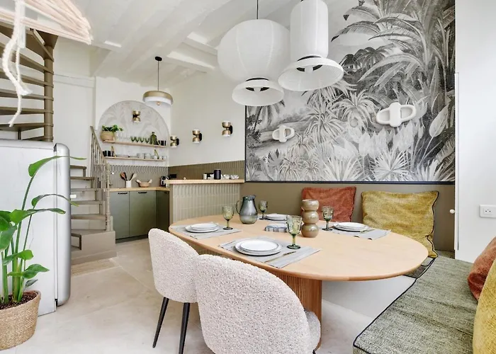 La Petite Maison Du Marais Avec Sauna Апартаменты Париж