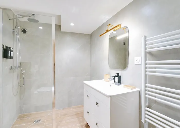 La Petite Maison Du Marais Avec Sauna * Párizs