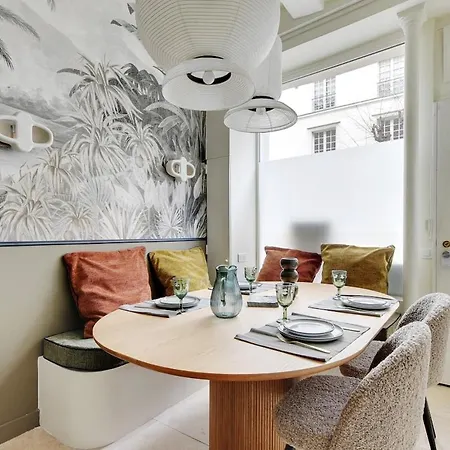 La Petite Maison Du Marais Avec Sauna * Paris