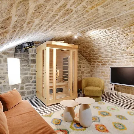 La Petite Maison Du Marais Avec Sauna شقة *